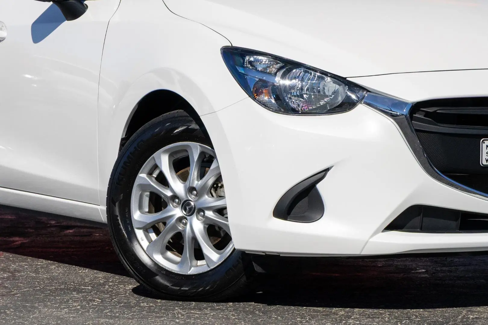 2016 Mazda 2 Gallery Image 6