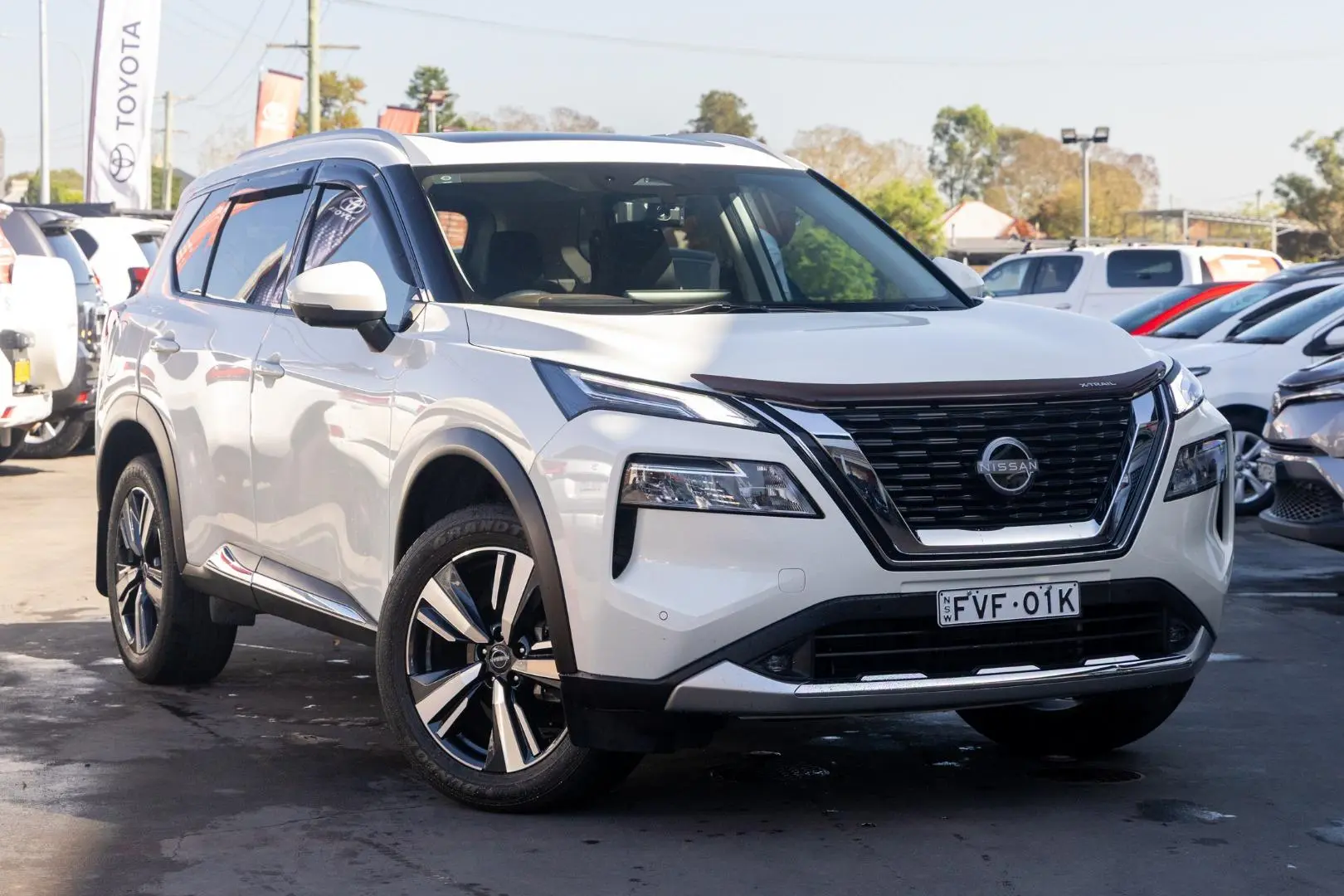 2023 Nissan X-TRAIL Gallery Image 1