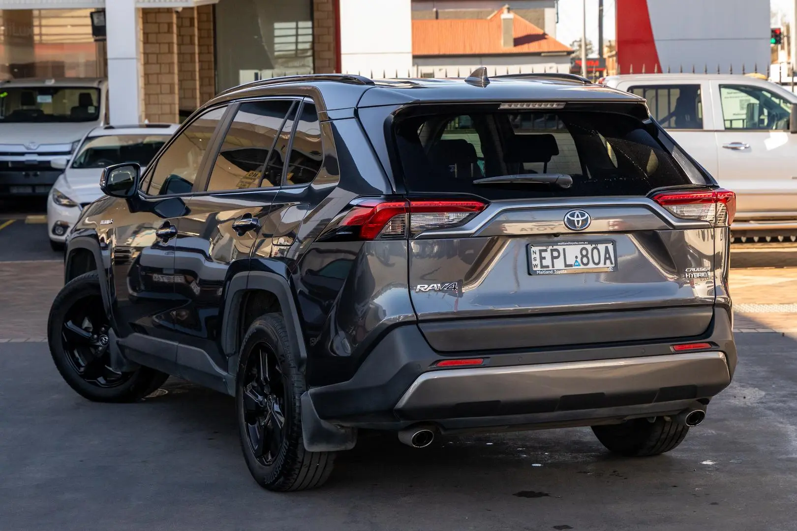 2021 Toyota RAV4 Gallery Image 2