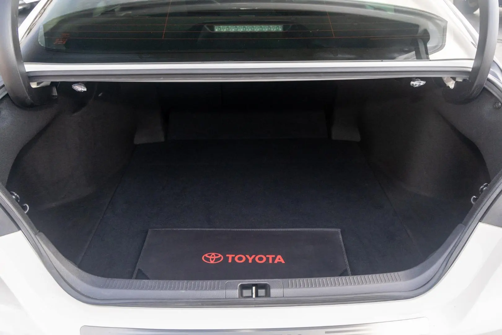 2019 Toyota Camry Gallery Image 20