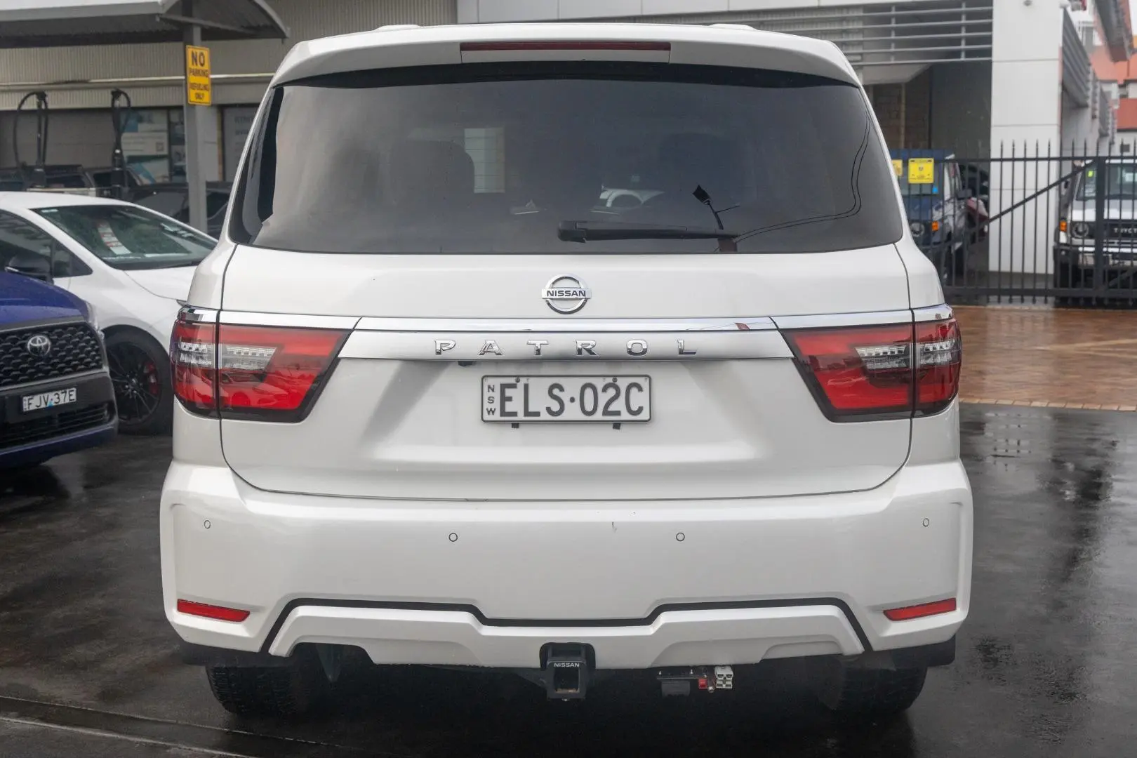 2020 Nissan Patrol Gallery Image 5