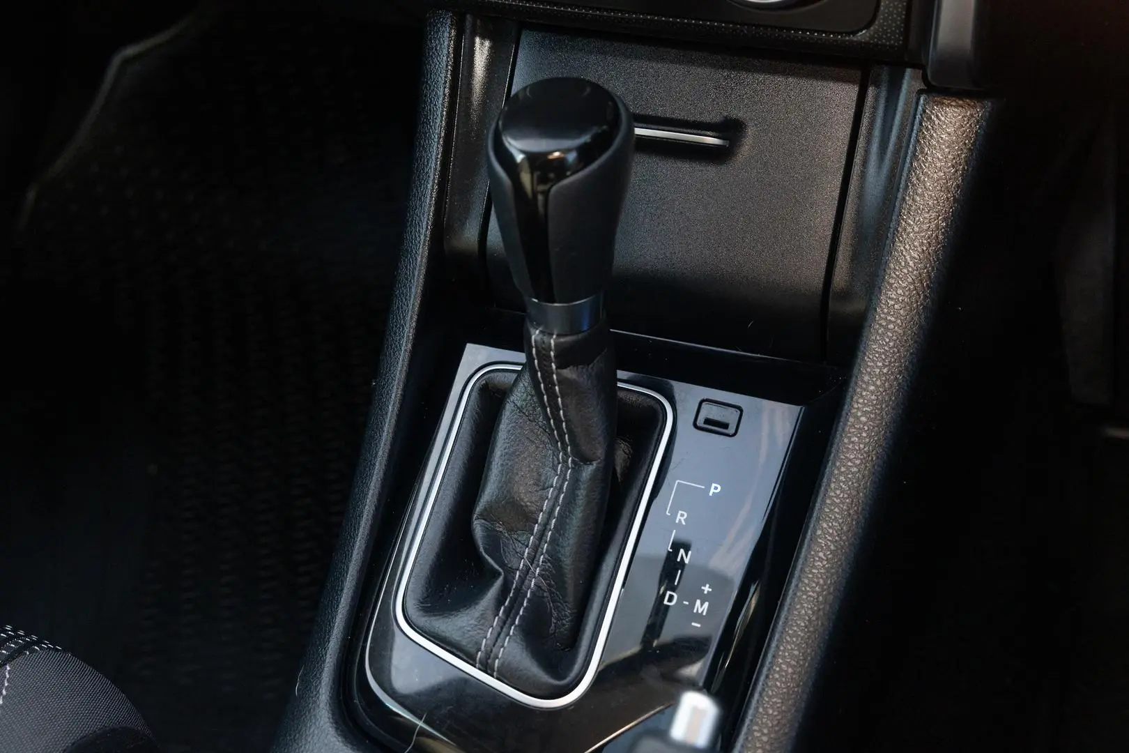 2016 Toyota Corolla Gallery Image 17