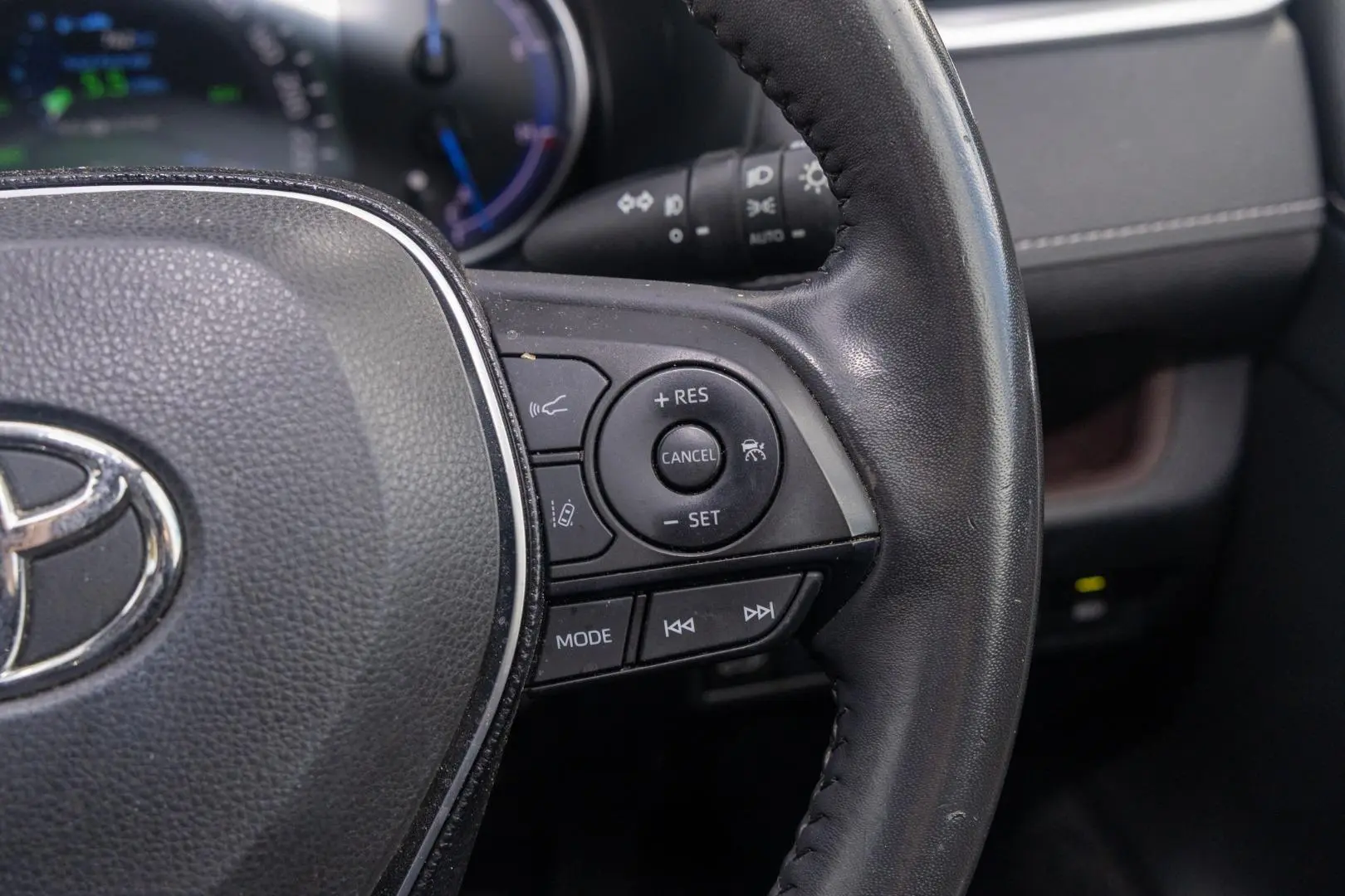 2020 Toyota RAV4 Gallery Image 12