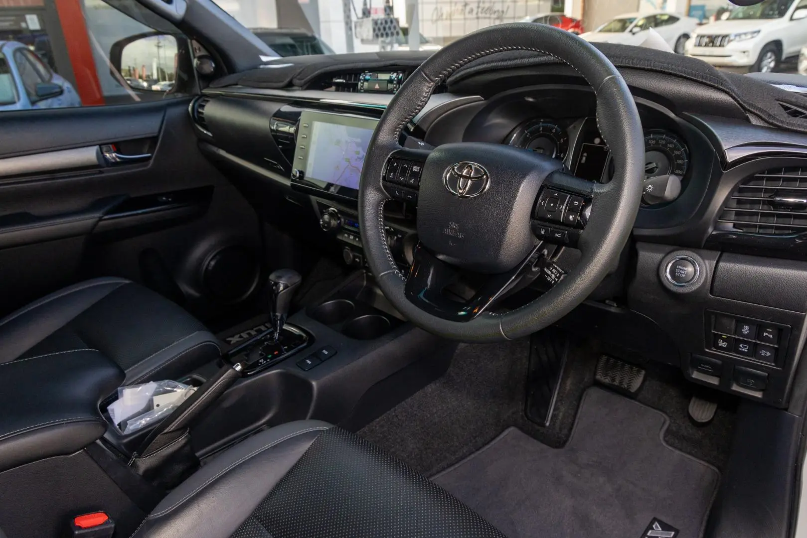 2024 Toyota Hilux Gallery Image 7