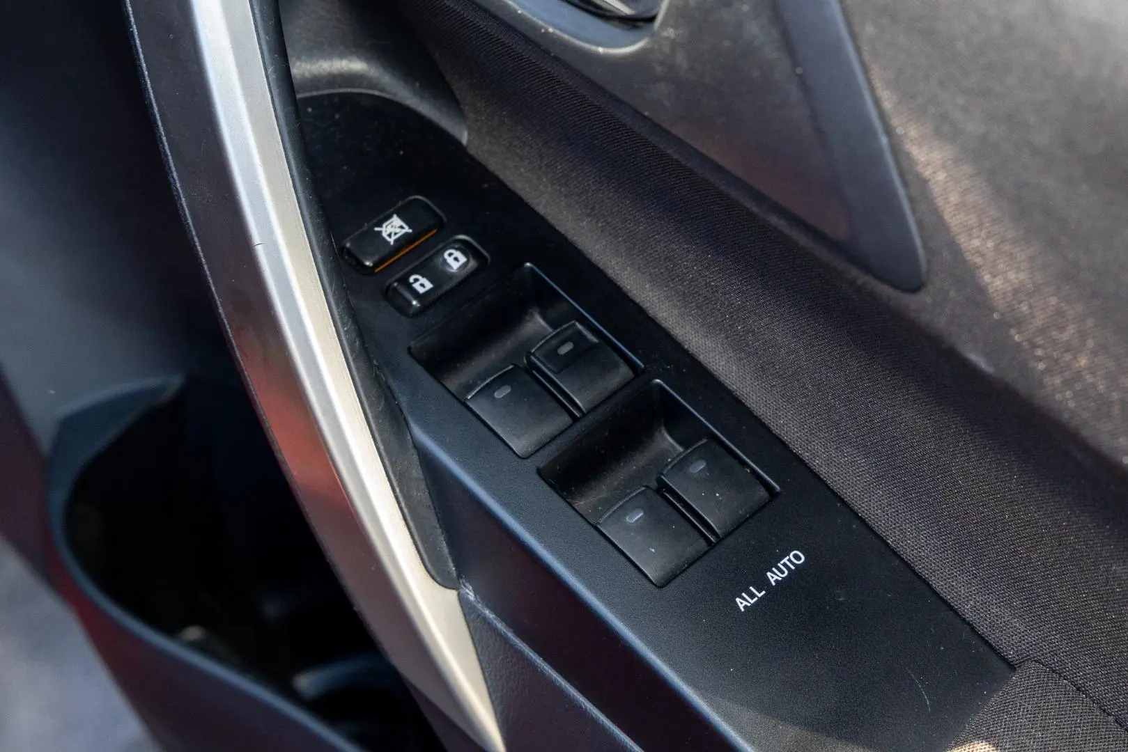 2014 Toyota Corolla Gallery Image 18