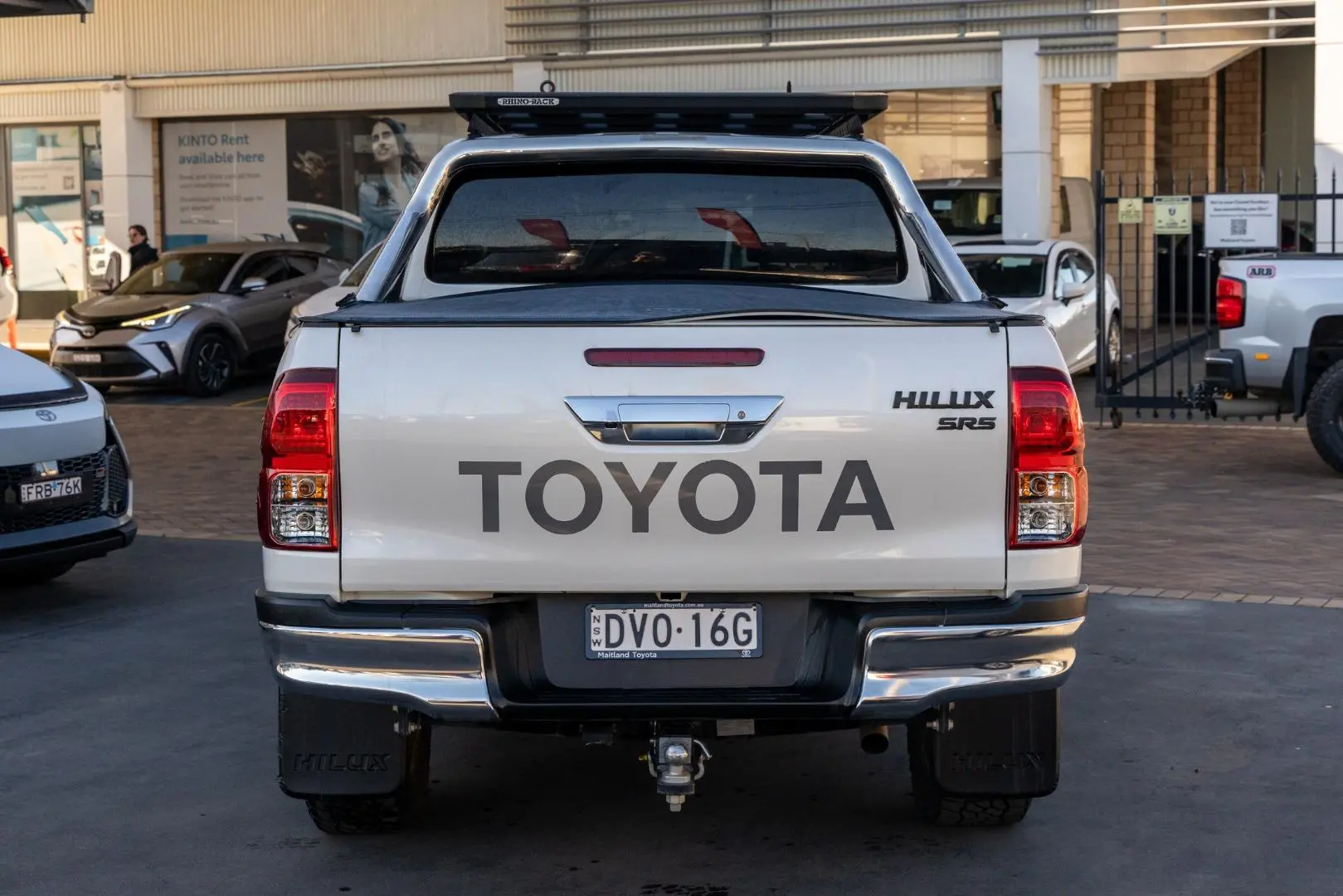 2017 Toyota Hilux Gallery Image 5