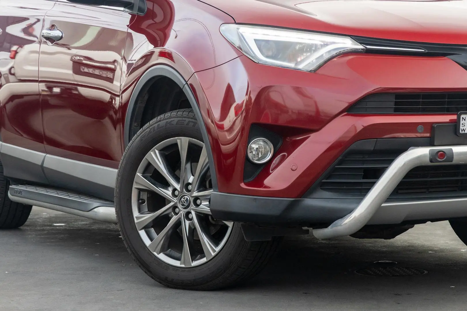 2018 Toyota RAV4 Gallery Image 6