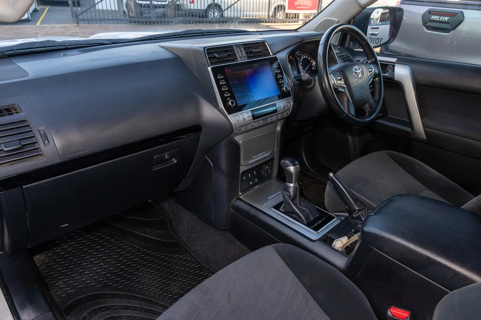 2023 Toyota Landcruiser Prado Gallery Image 8