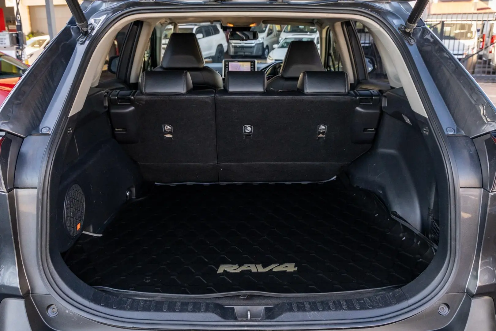 2020 Toyota RAV4 Gallery Image 19