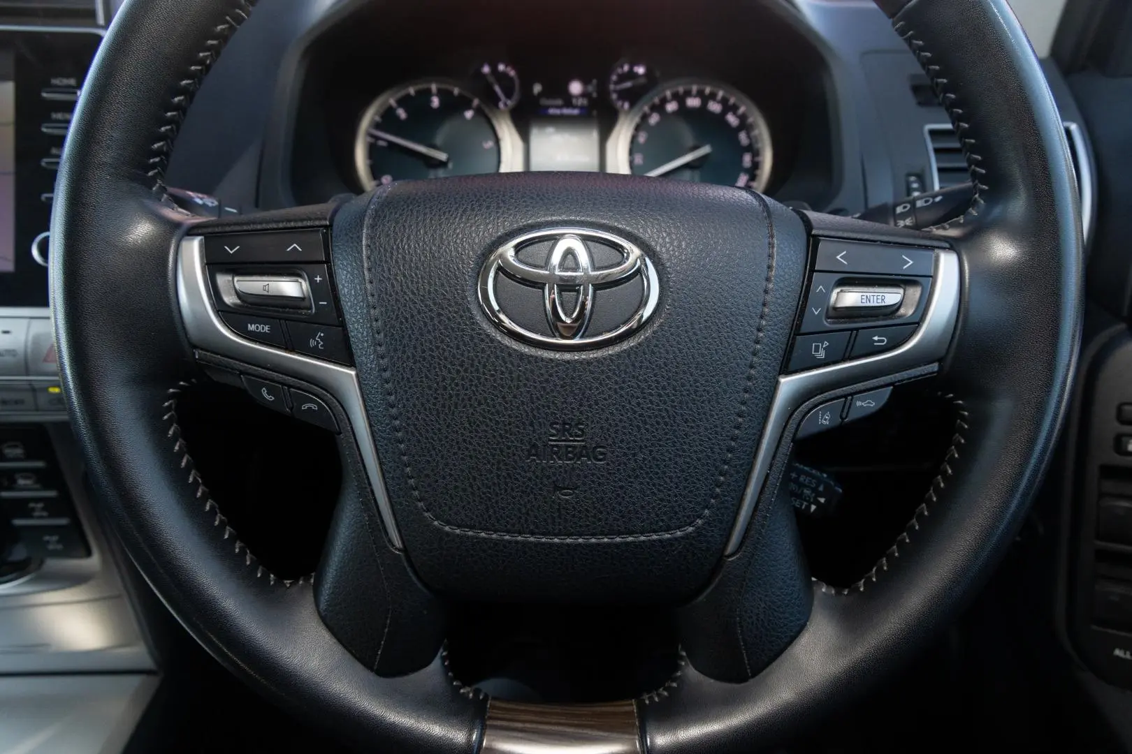 2023 Toyota Landcruiser Prado Gallery Image 10