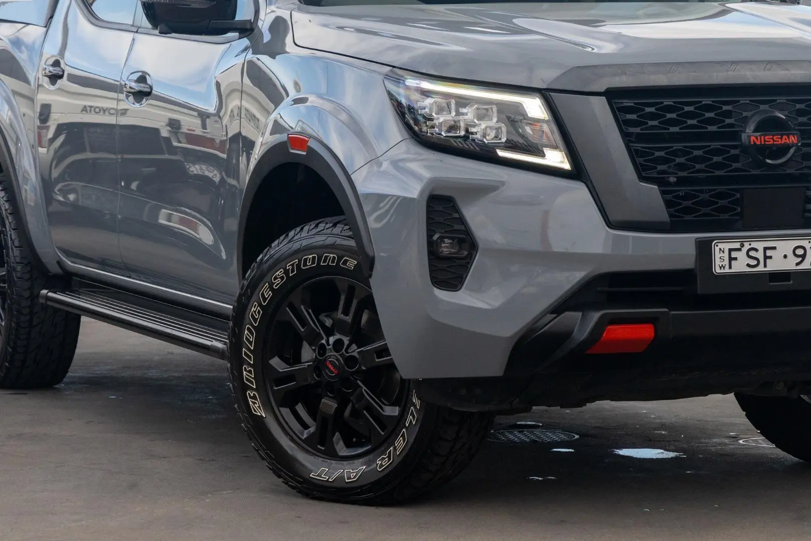 2021 Nissan Navara Gallery Image 6