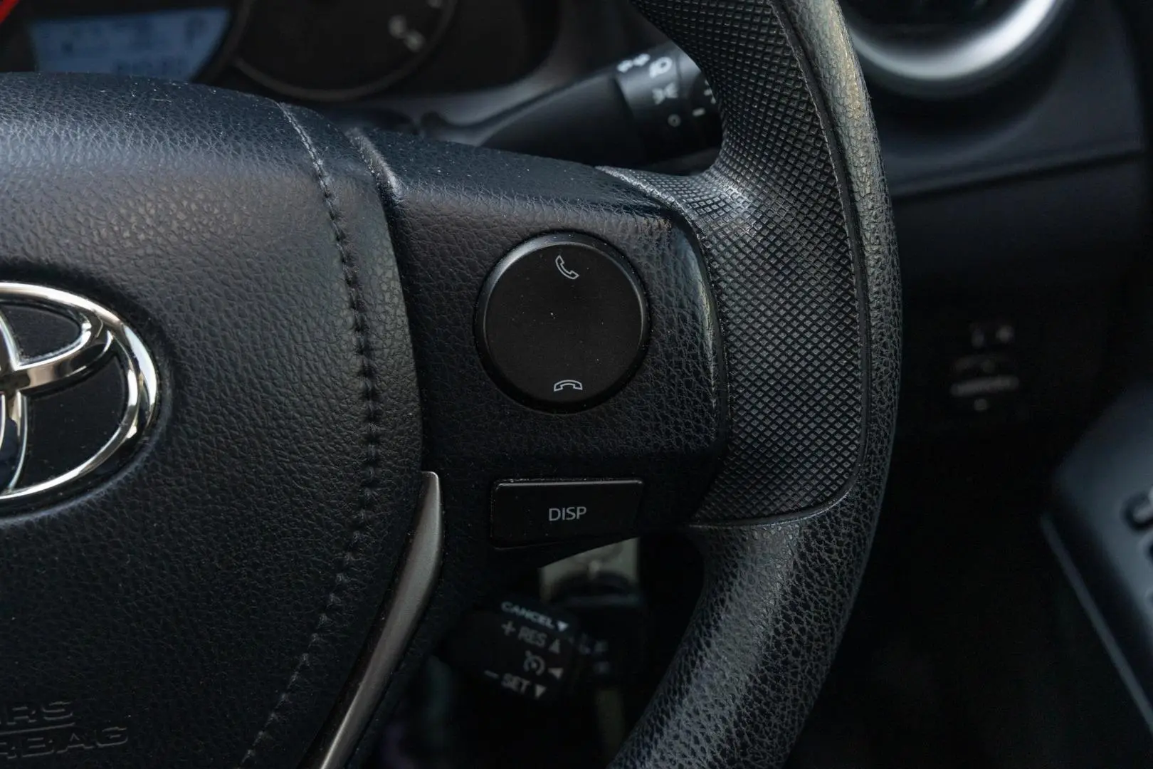 2016 Toyota RAV4 Gallery Image 12