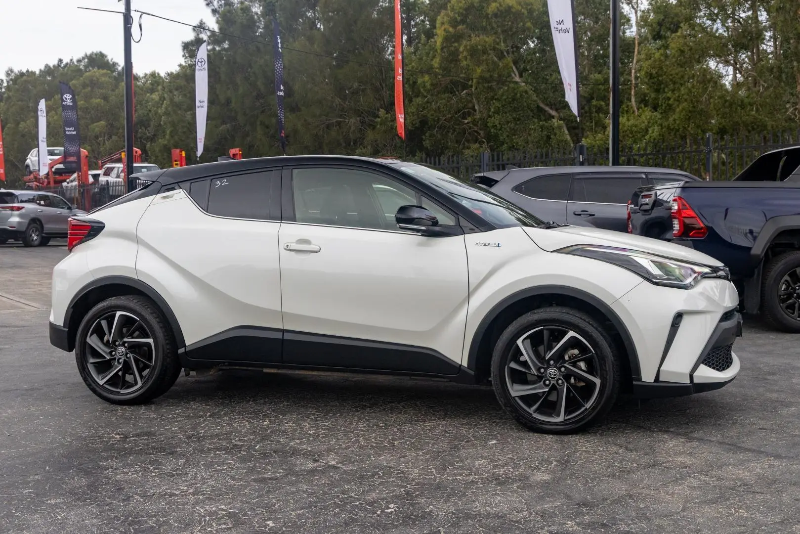 2021 Toyota C-HR Gallery Image 3