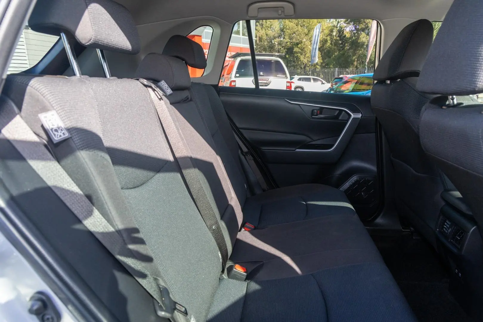 2022 Toyota RAV4 Gallery Image 9