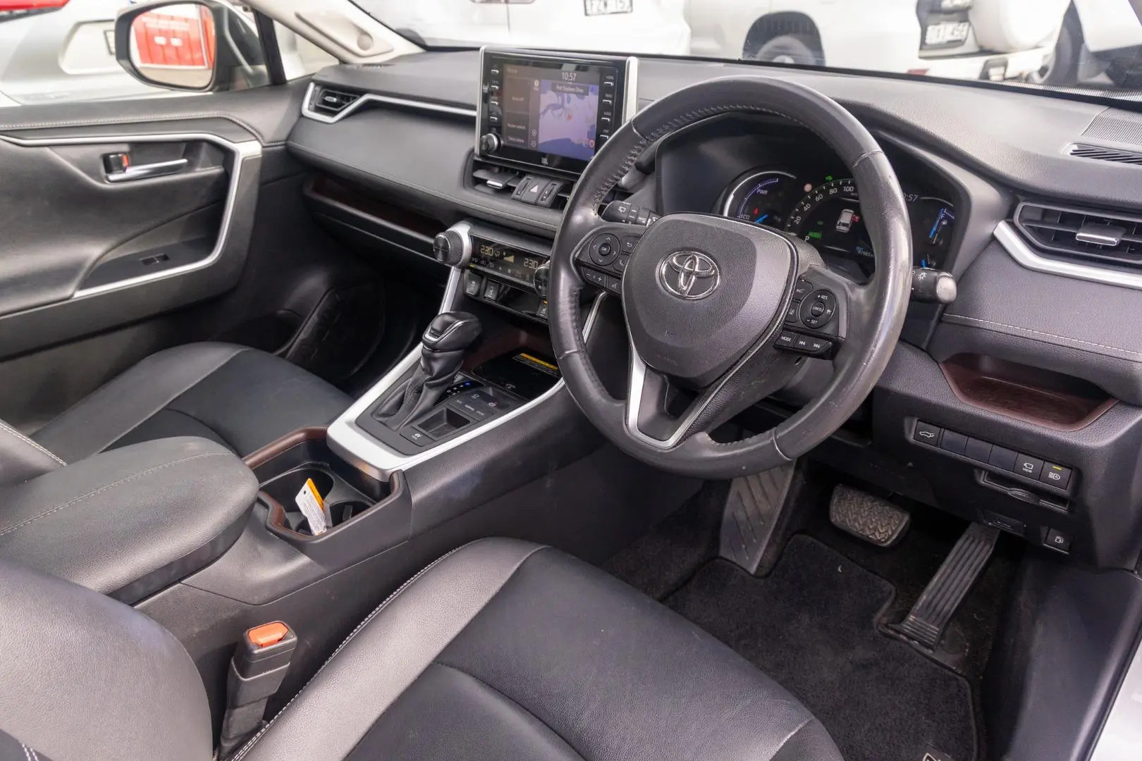 2020 Toyota RAV4 Gallery Image 7