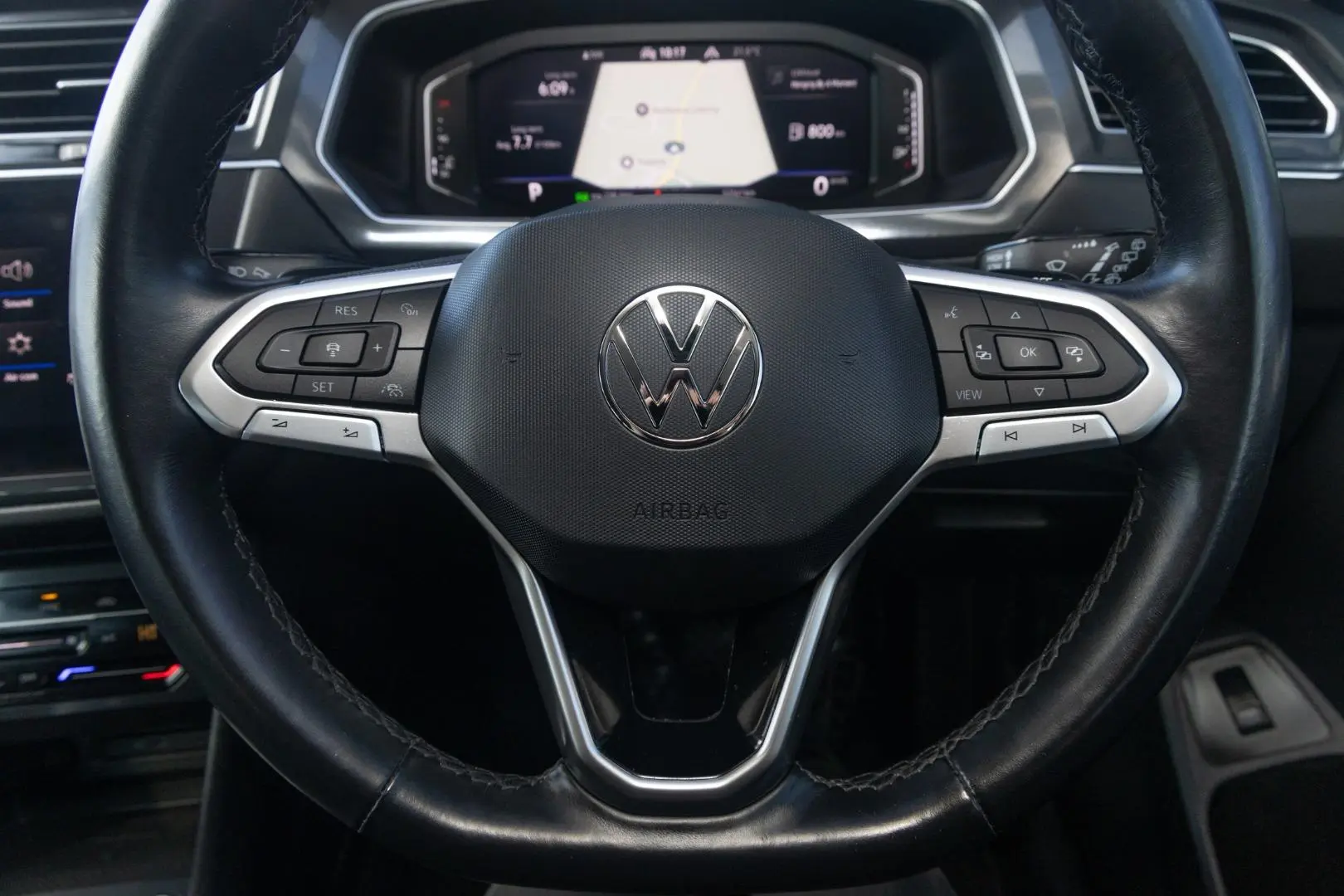 2022 Volkswagen Tiguan Gallery Image 10