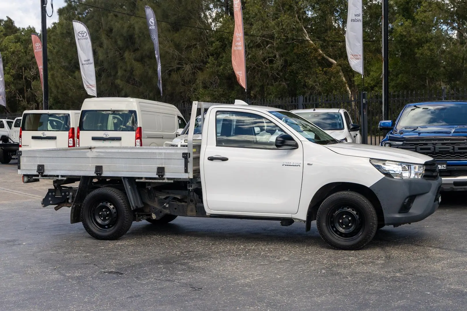 2021 Toyota Hilux Gallery Image 3