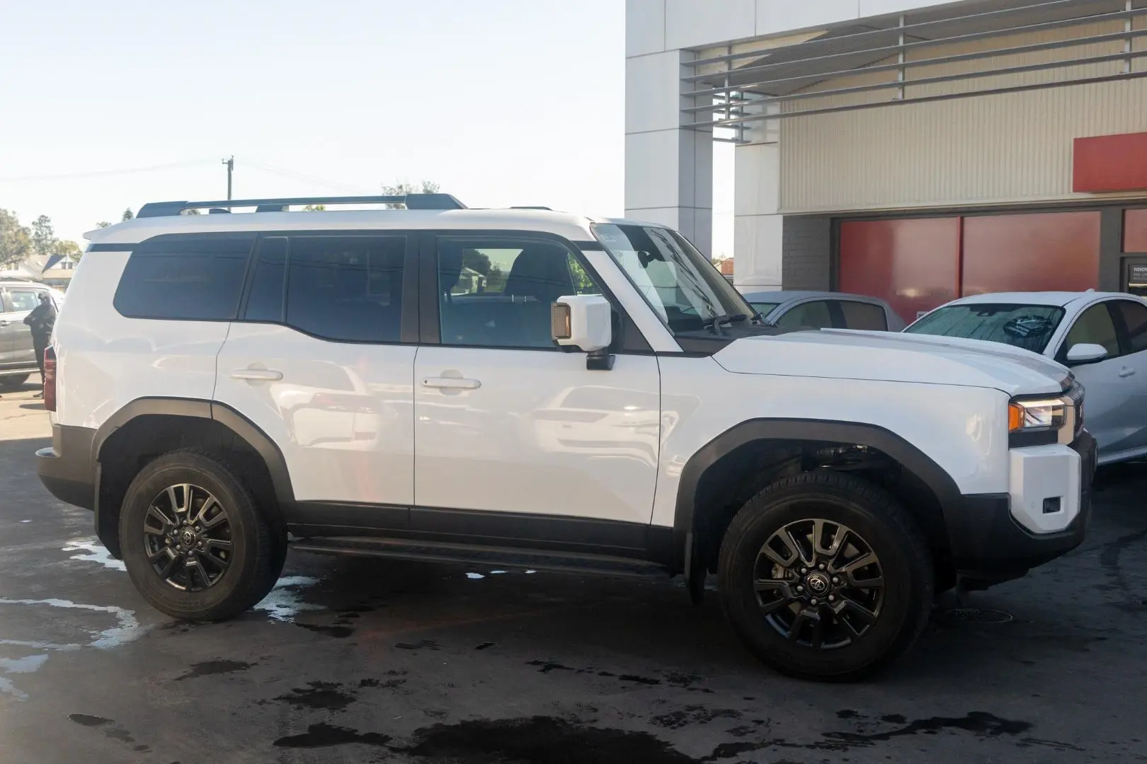 2024 Toyota Landcruiser Prado Gallery Image 3