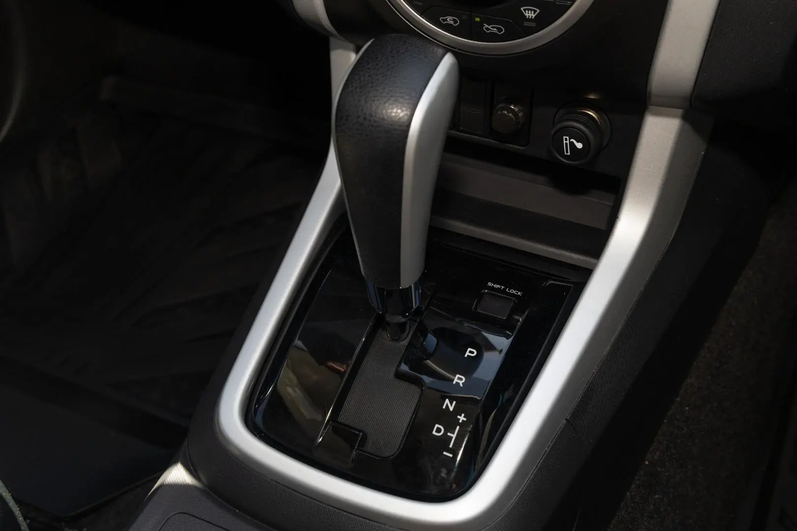 2020 Isuzu MU-X Gallery Image 17