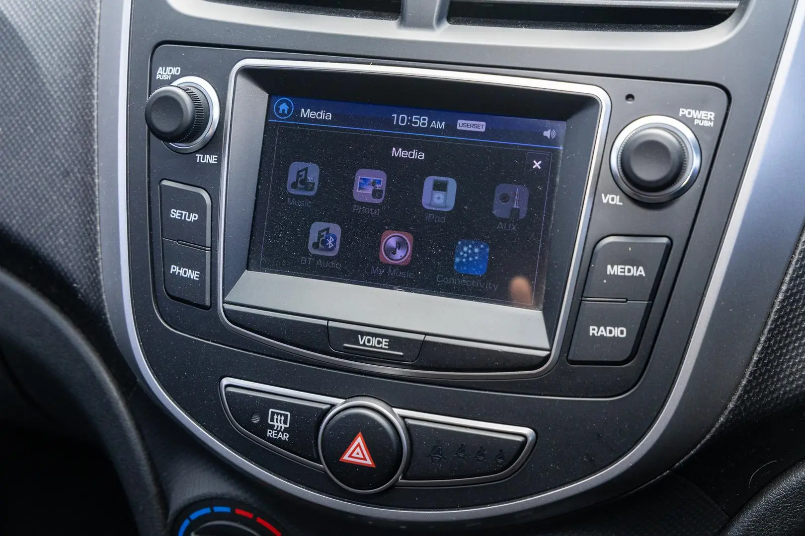 2018 Hyundai Accent Gallery Image 14