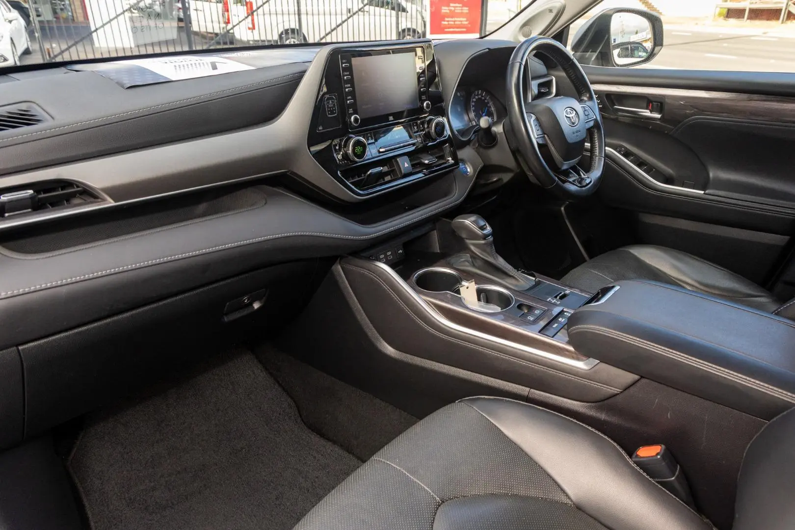 2022 Toyota Kluger Gallery Image 8