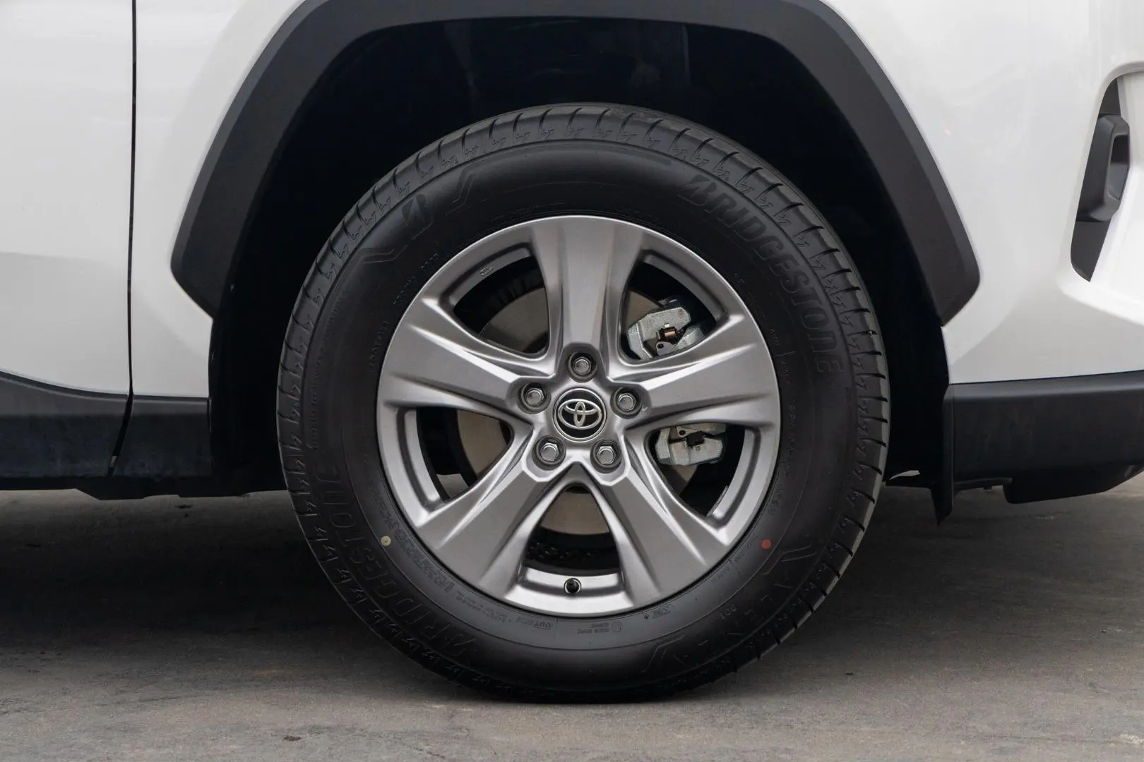 2025 Toyota RAV4 Gallery Image 22