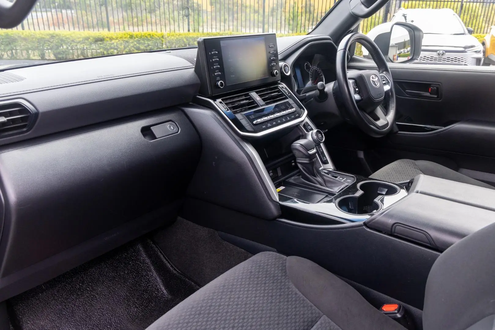 2022 Toyota Landcruiser Gallery Image 8