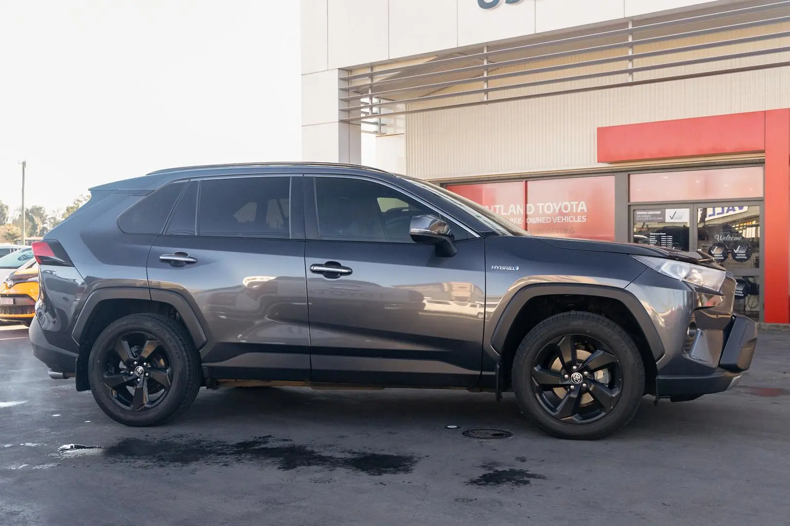 2020 Toyota RAV4 Gallery Image 3