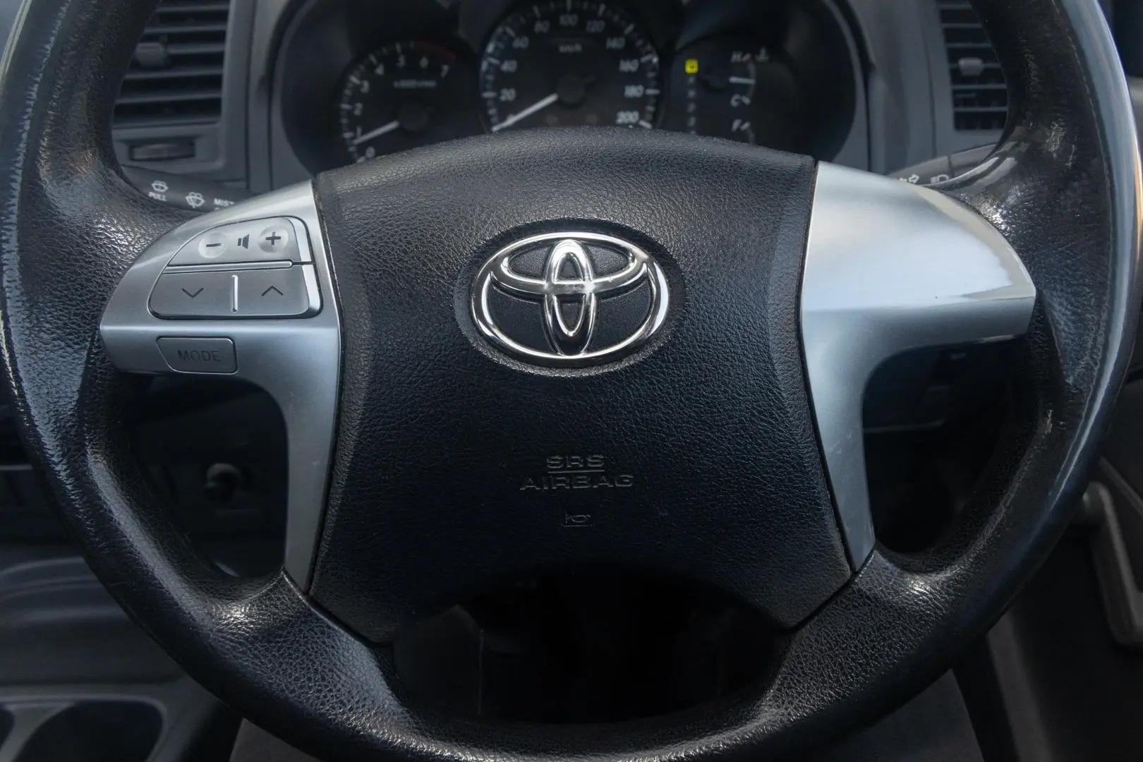 2019 Toyota Hilux Gallery Image 9