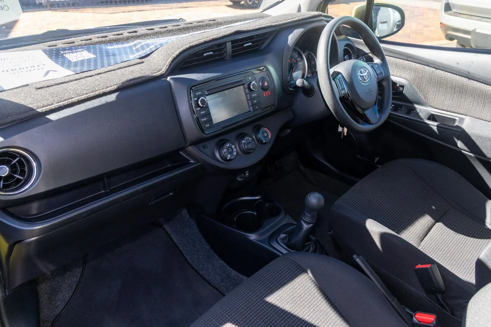 2017 Toyota Yaris Gallery Image 8