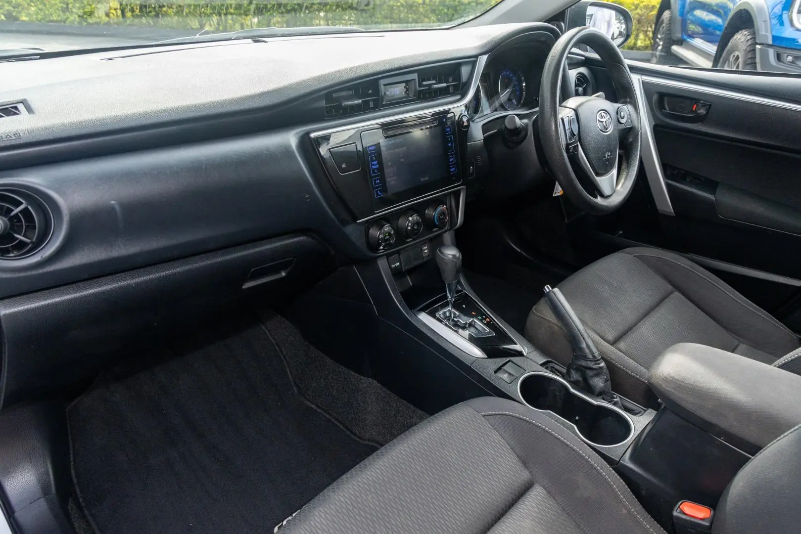 2018 Toyota Corolla Gallery Image 8