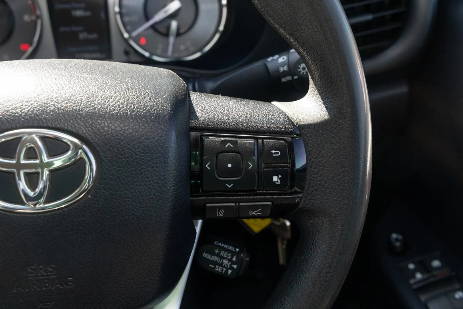 2022 Toyota Hilux Gallery Image 12