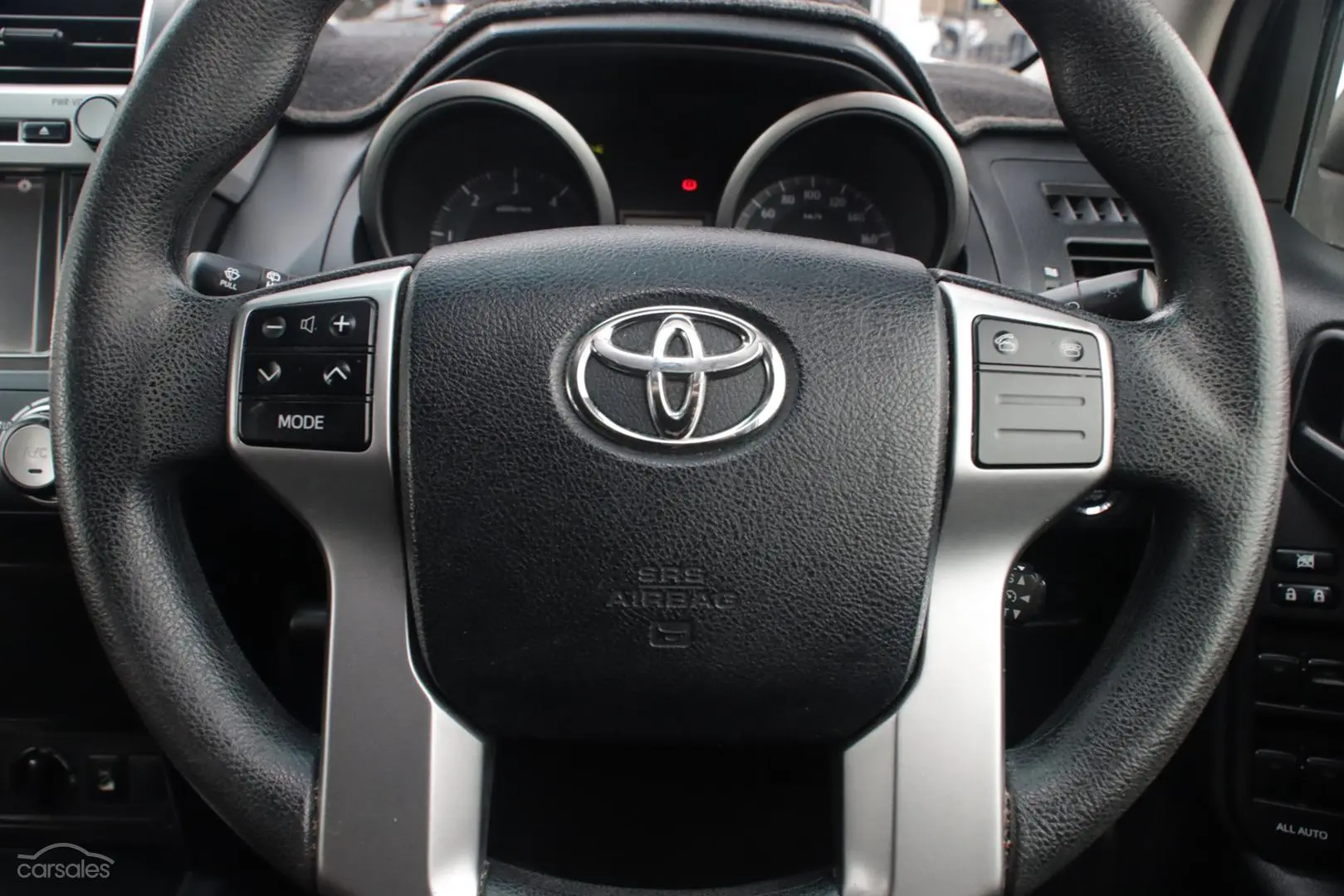2015 Toyota Landcruiser Prado Image 10