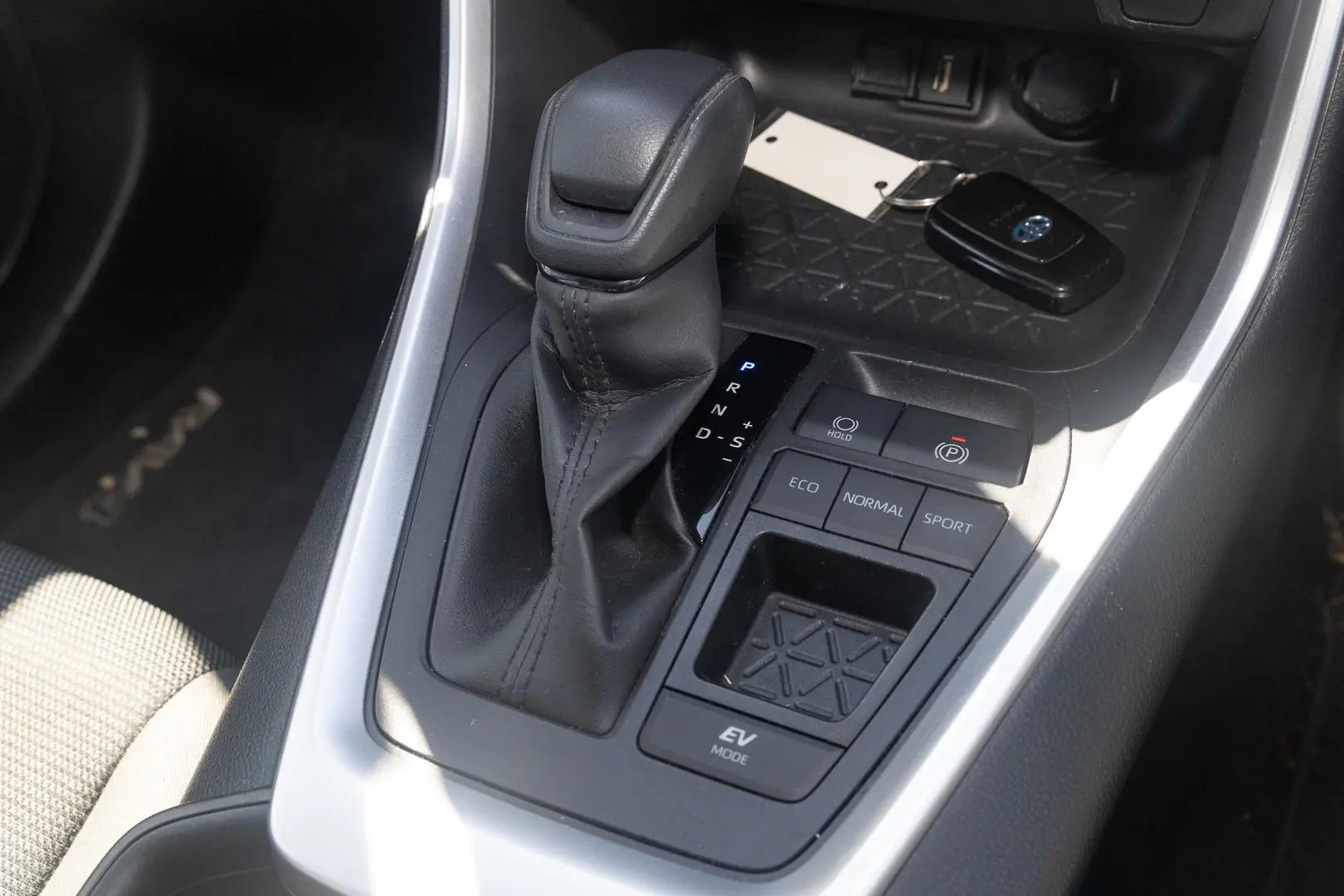 2022 Toyota RAV4 Gallery Image 17
