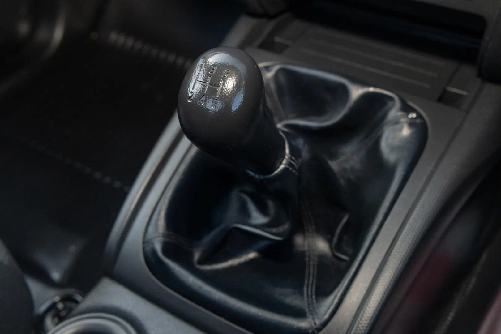 2021 Mitsubishi Triton Gallery Image 16