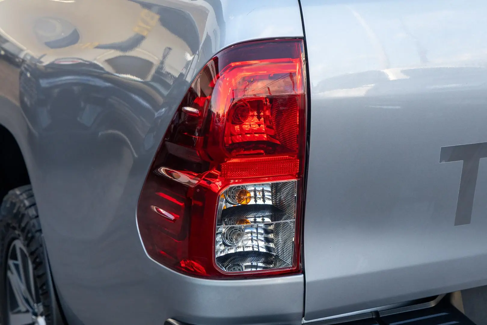 2019 Toyota Hilux Gallery Image 19