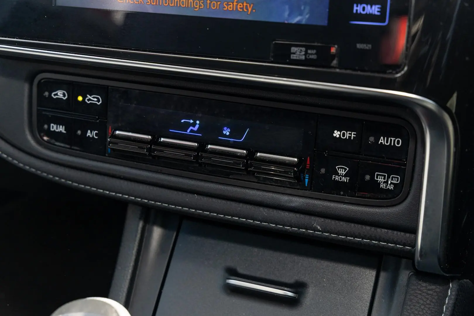 2017 Toyota Corolla Gallery Image 16