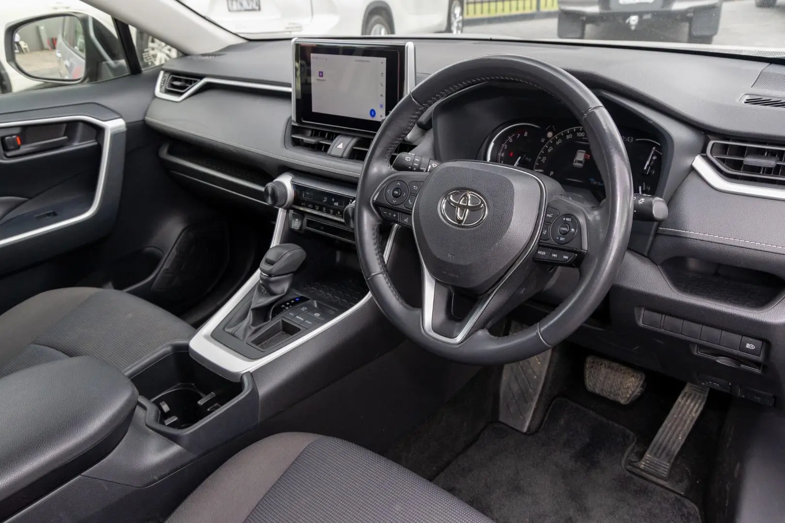 2022 Toyota RAV4 Gallery Image 7