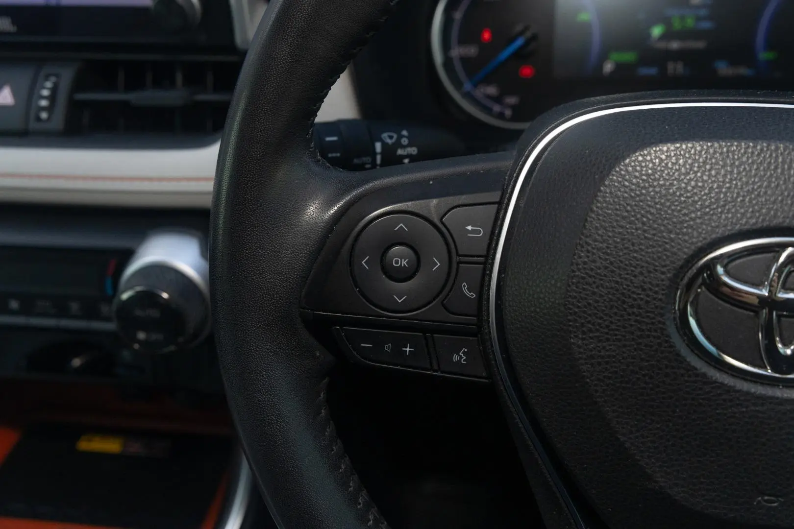 2022 Toyota RAV4 Gallery Image 11