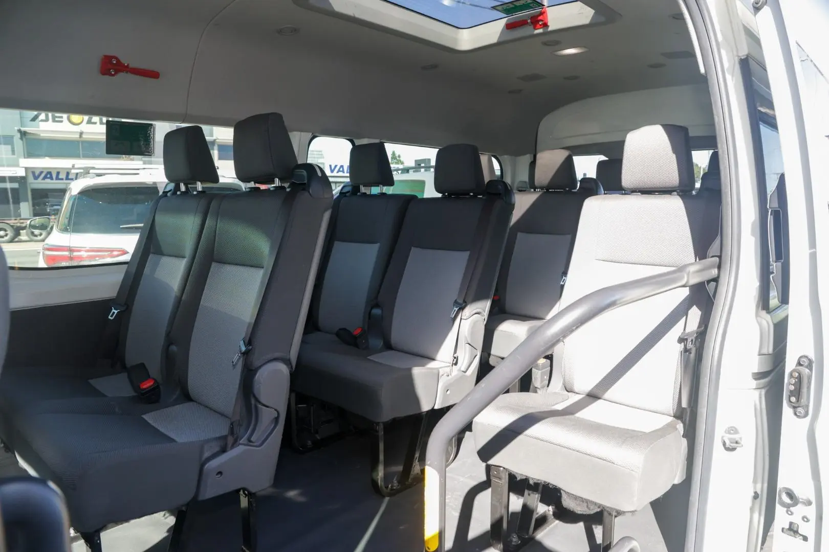 2019 Toyota Hiace Gallery Image 10