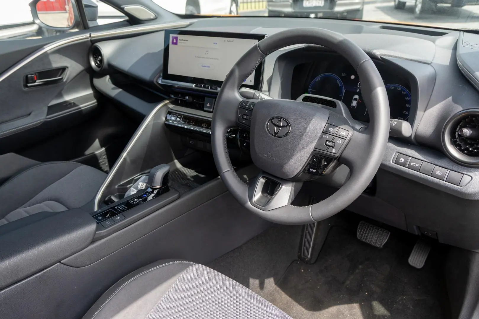 2025 Toyota C-HR Gallery Image 7