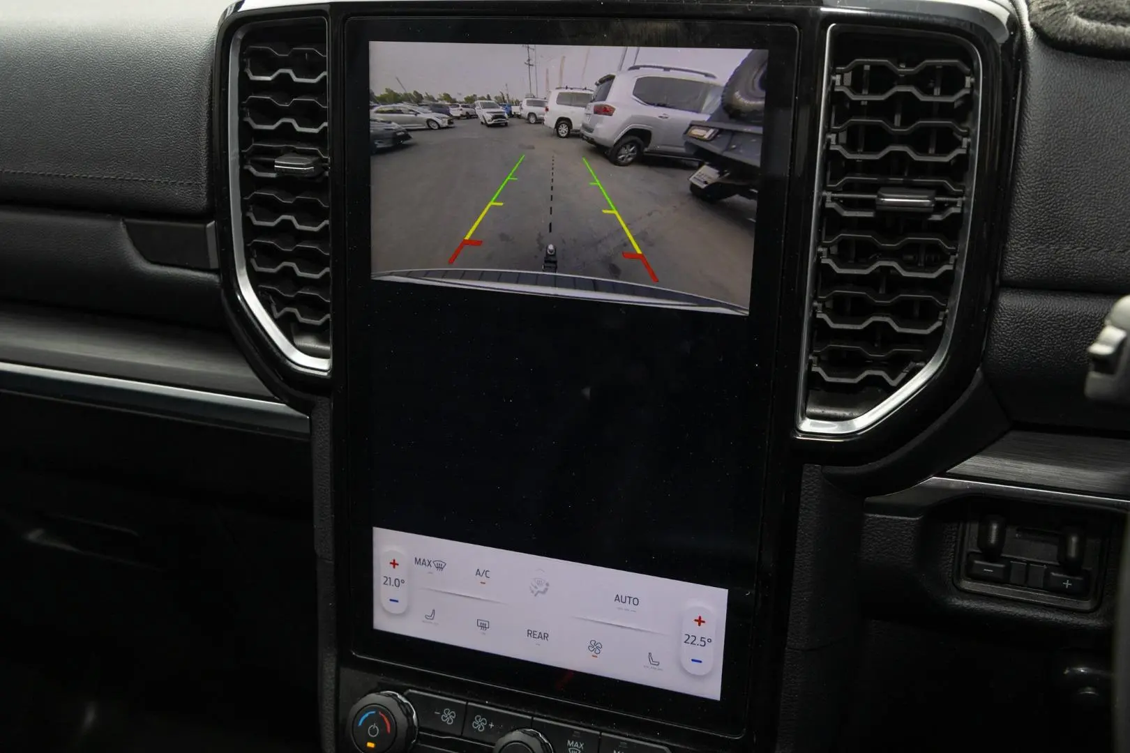 2024 Ford Everest Gallery Image 15