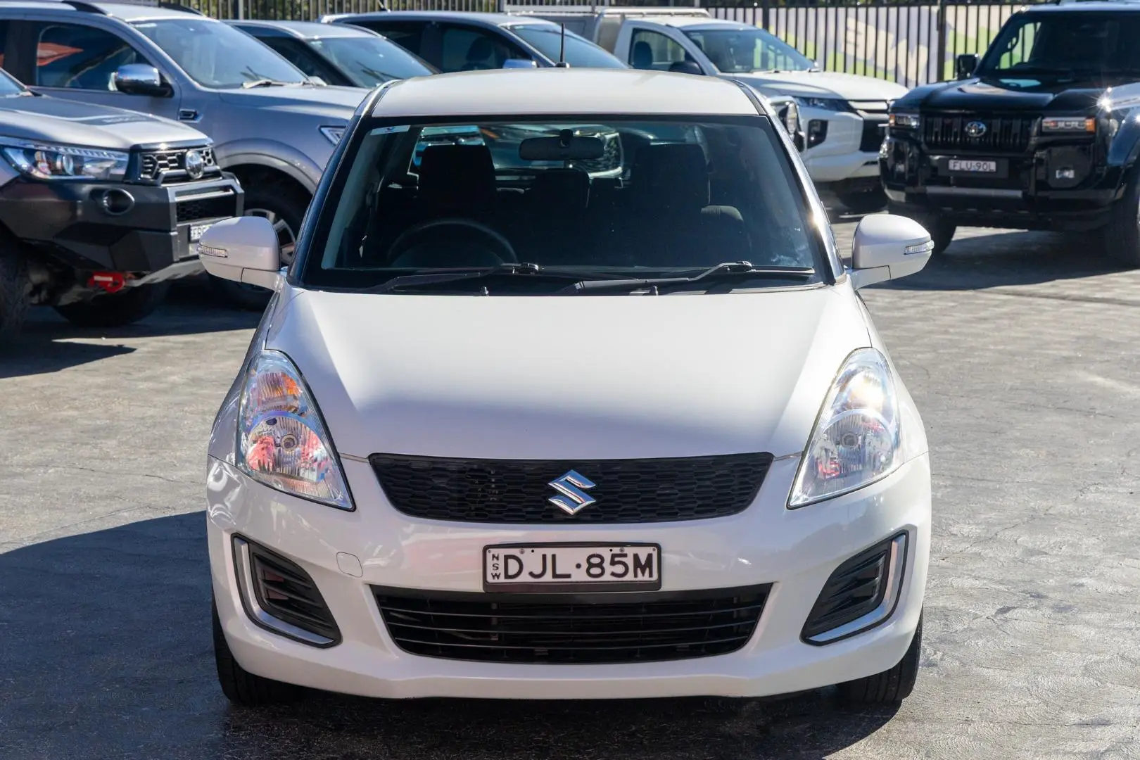 2016 Suzuki Swift Gallery Image 4