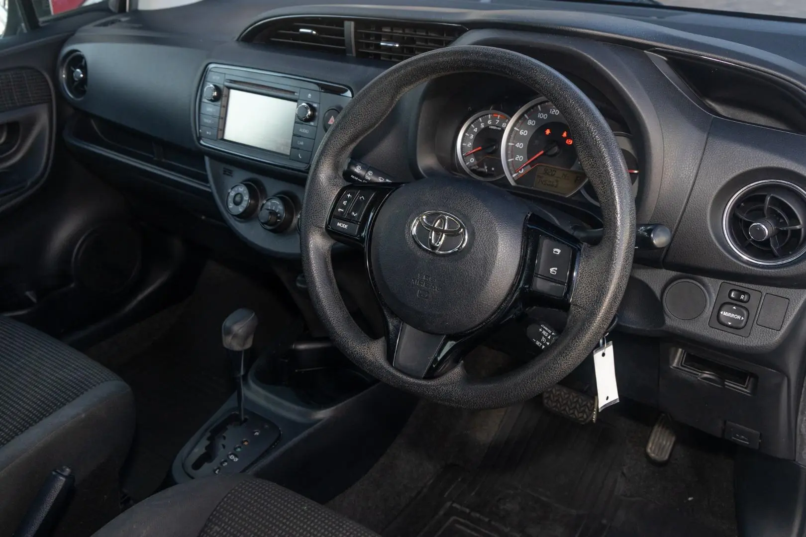 2019 Toyota Yaris Gallery Image 7