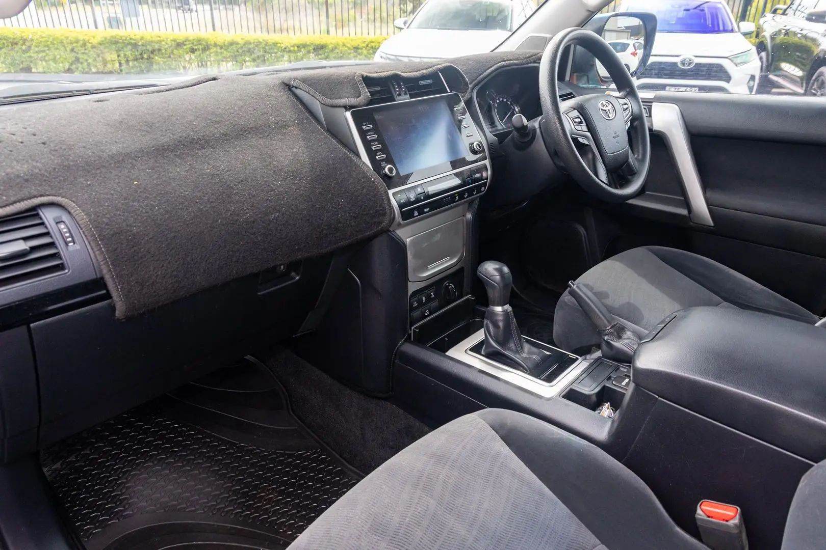 2022 Toyota Landcruiser Prado Gallery Image 8