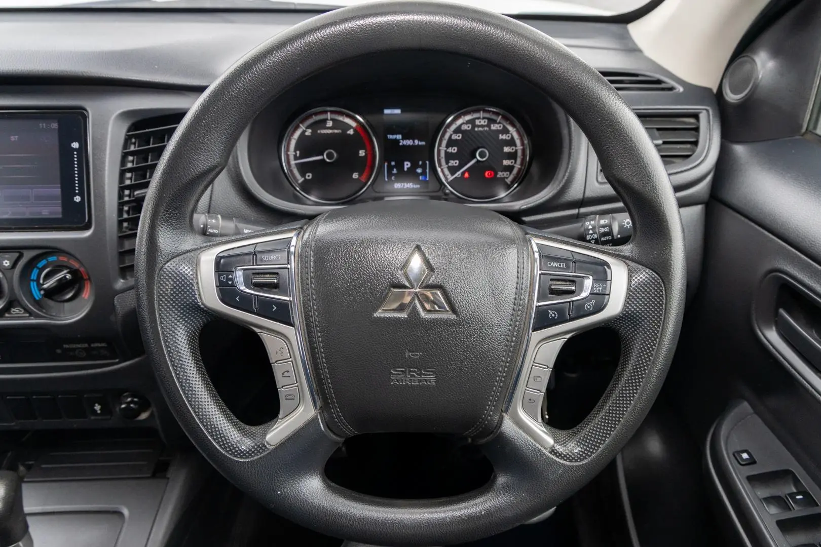 2023 Mitsubishi Triton Gallery Image 10