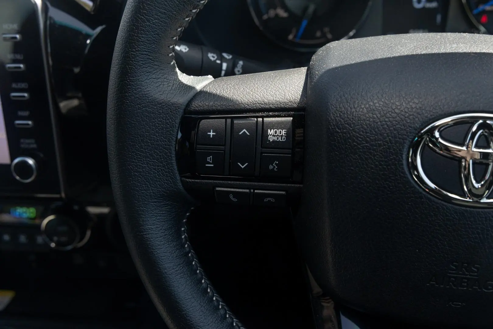 2024 Toyota Hilux Gallery Image 11