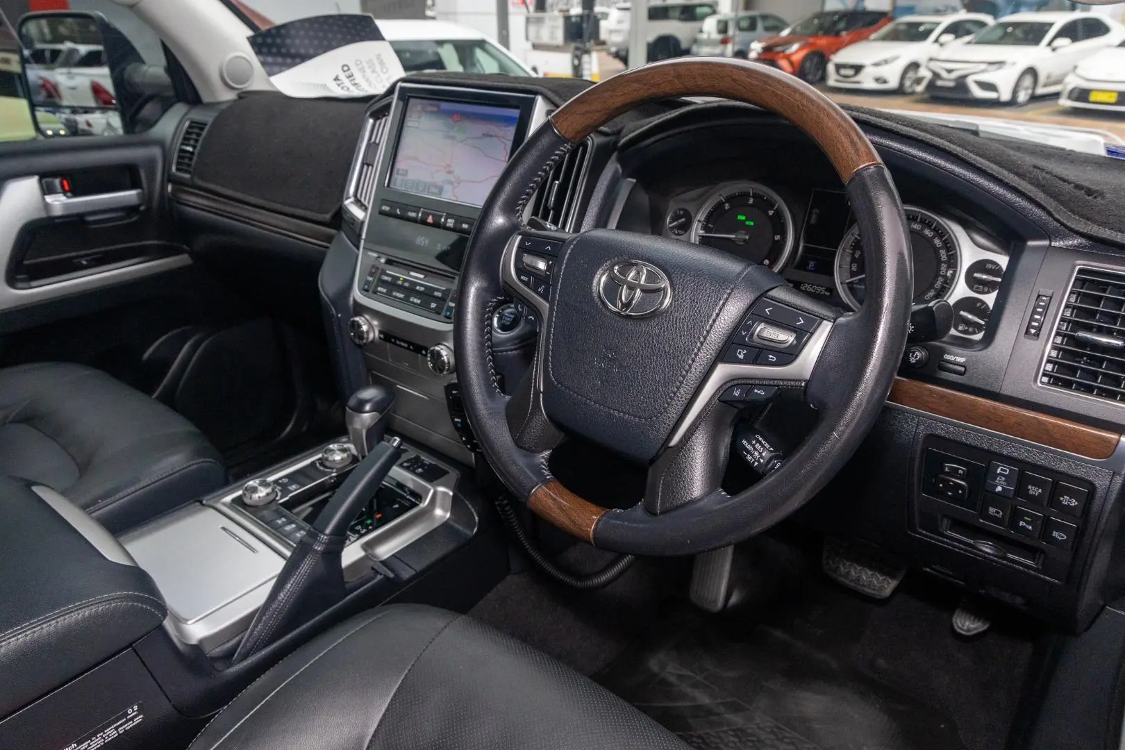 2019 Toyota Landcruiser Gallery Image 7