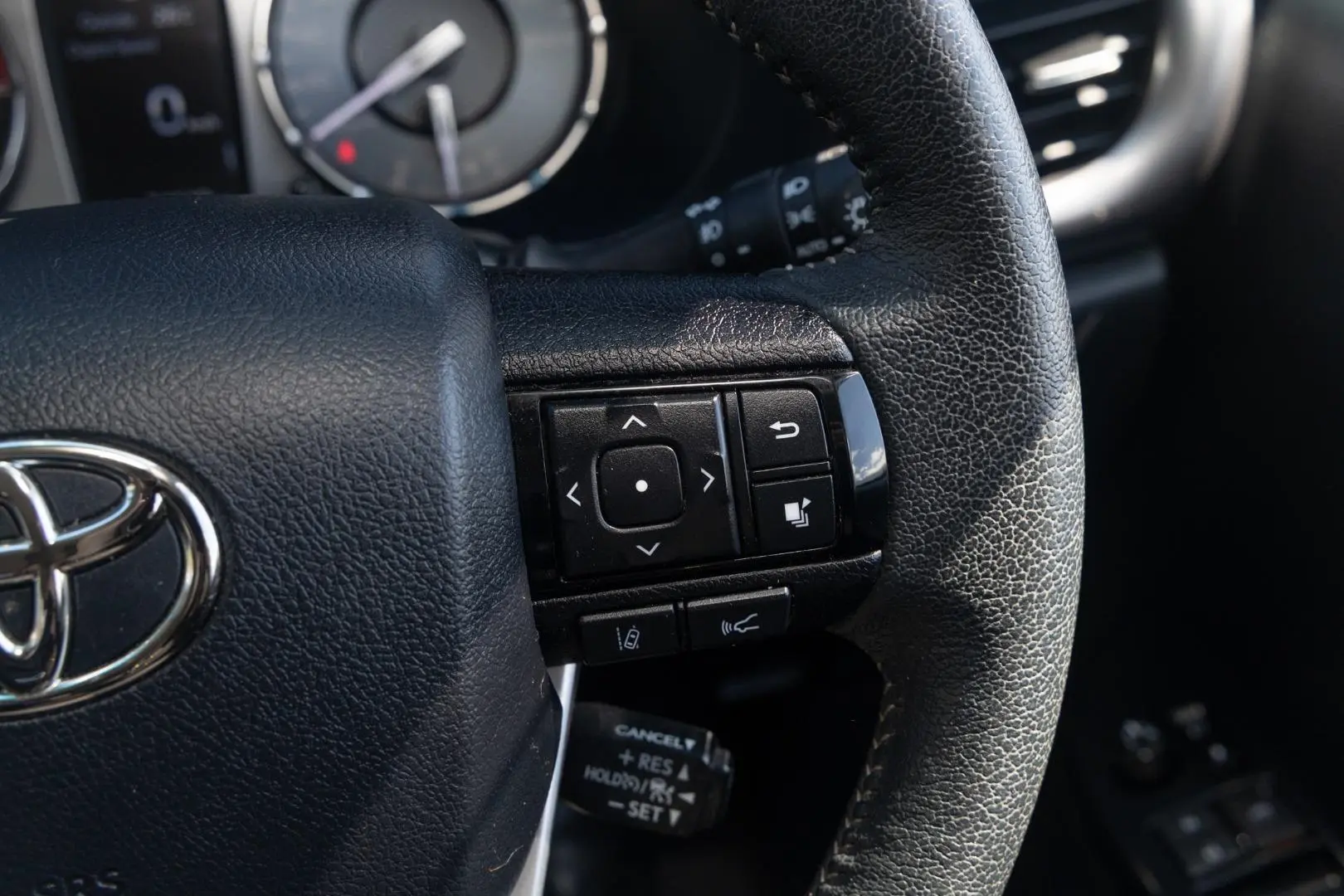 2023 Toyota Hilux Gallery Image 12