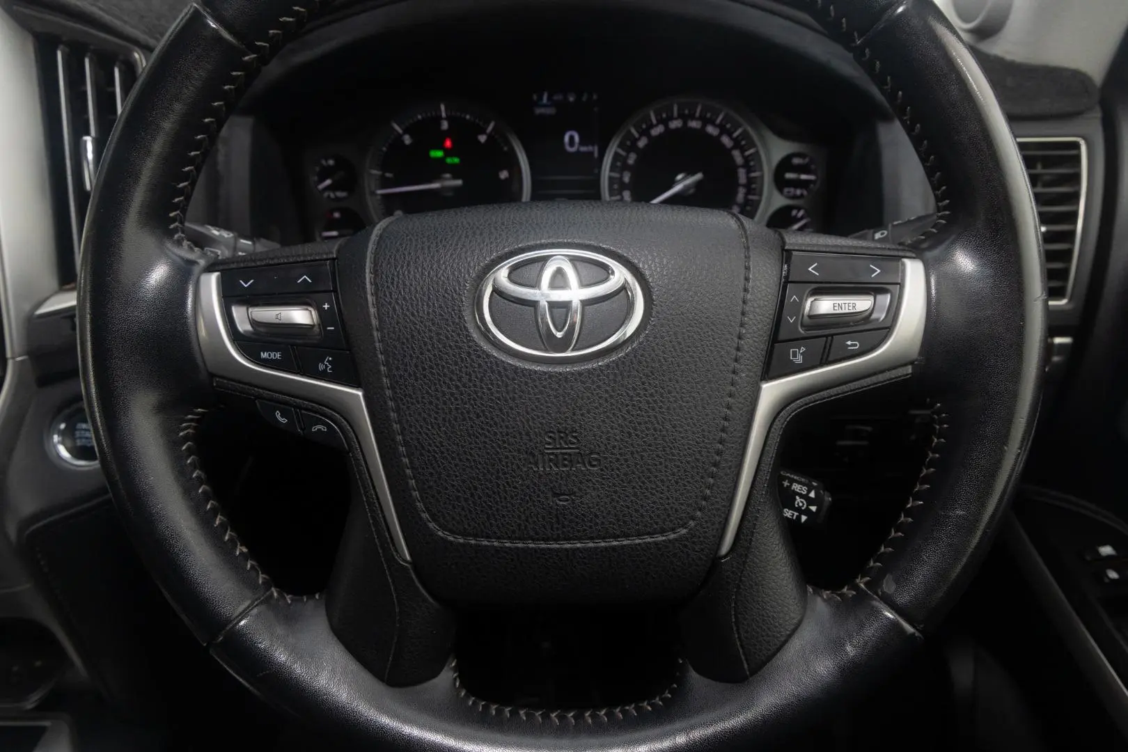 2019 Toyota Landcruiser Gallery Image 10